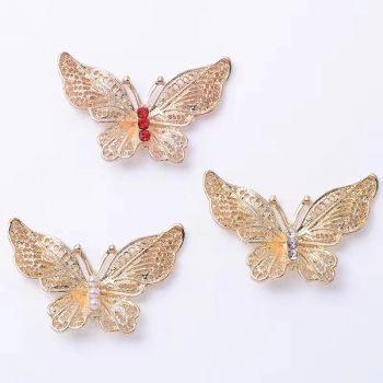 Brooches, Pins & Clips