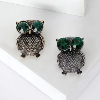 Brooches, Pins & Clips