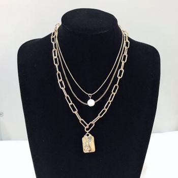 Necklaces & Pendants