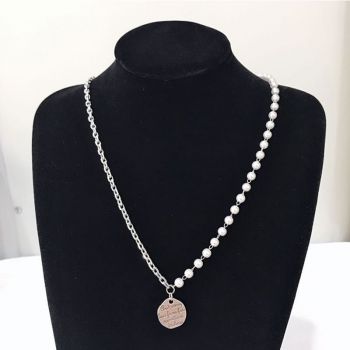 Necklaces & Pendants