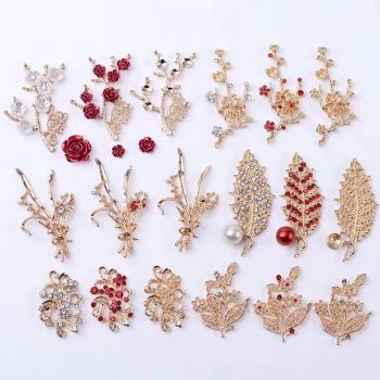 Brooches, Pins & Clips