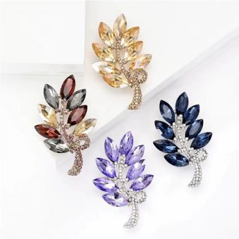 Brooches, Pins & Clips